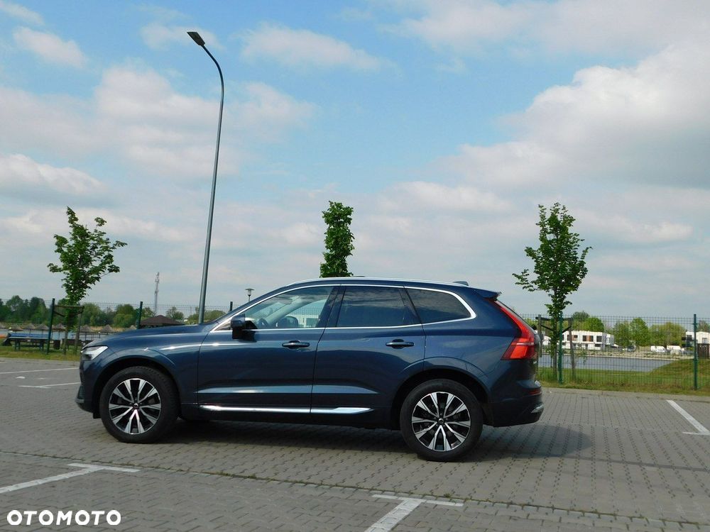 Volvo XC 60 B4 D Plus Bright - 27