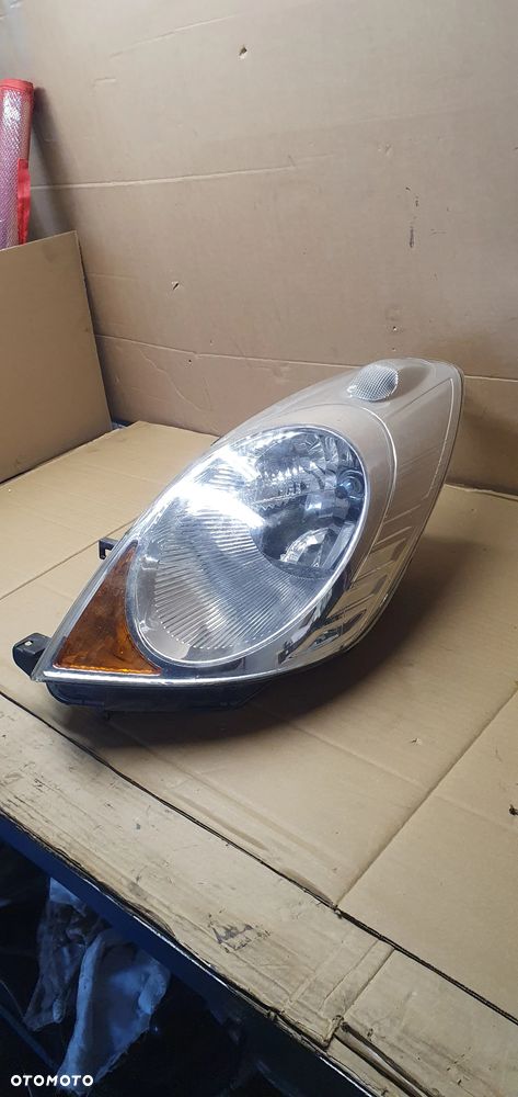 Lampa lewy przód przednia lewa Nissan Note E11 EU 26060-9U10A - 3