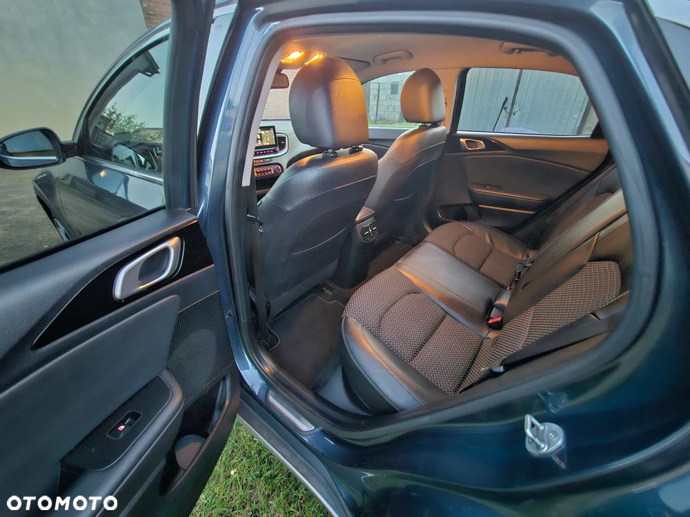 Kia XCeed - 15