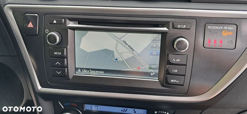 Toyota Auris 1.6 Premium Start - 8