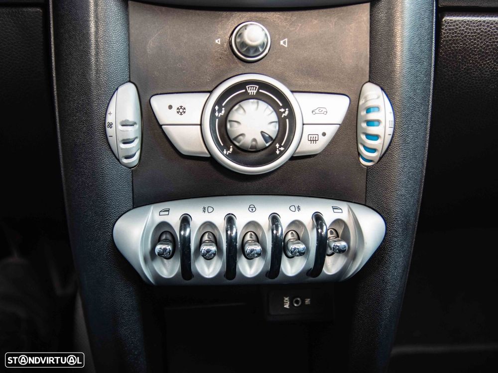 MINI 3 Portas Cooper D - 23