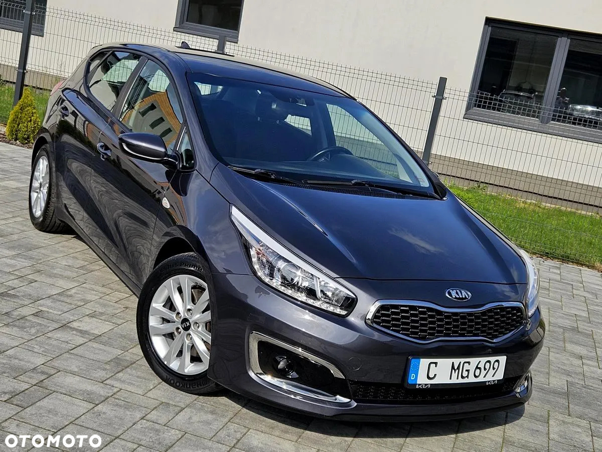 Kia Ceed 1.4 CVVT Dream Team Edition - 17
