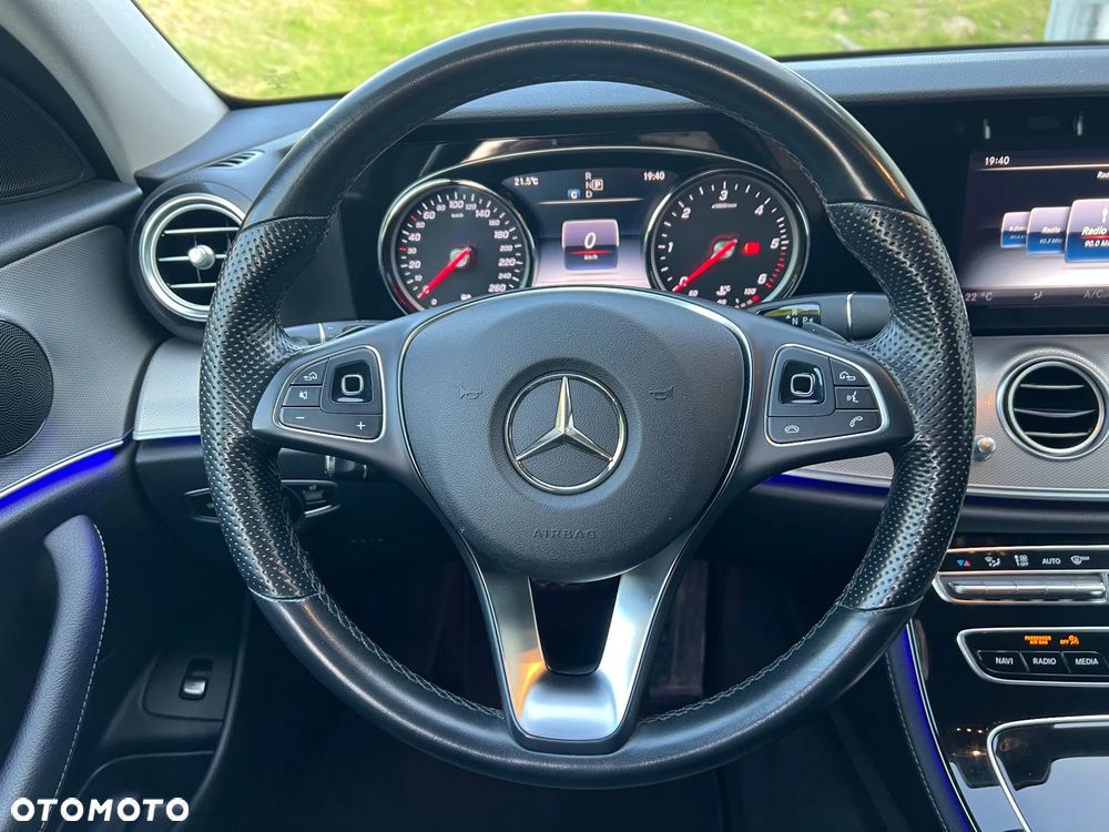 Mercedes-Benz Klasa E 220 d 4Matic 9G-TRONIC - 21