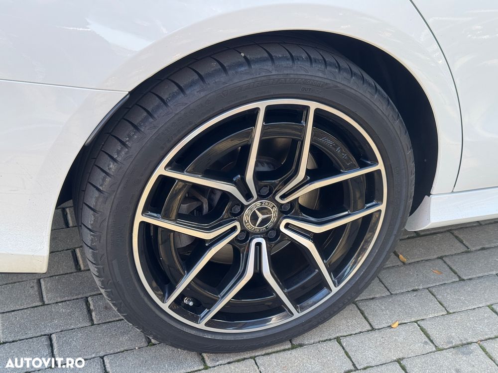 Mercedes-Benz E - 26