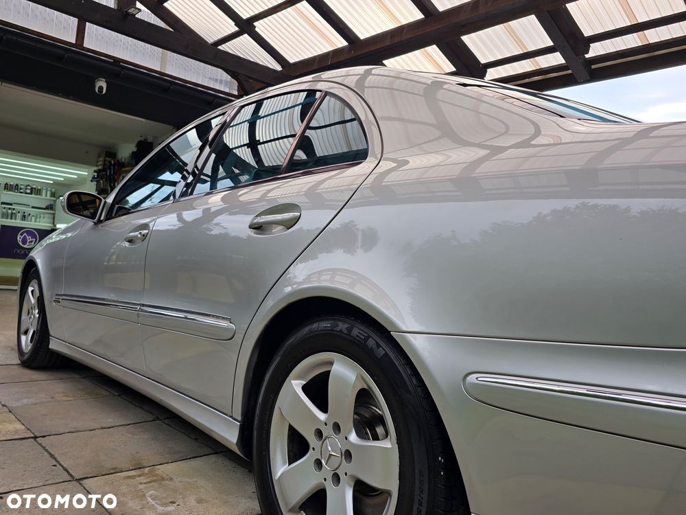 Mercedes-Benz Klasa E 240 Avantgarde - 17