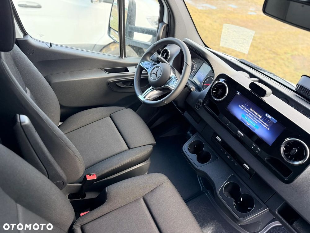 Mercedes-Benz Sprinter - 18