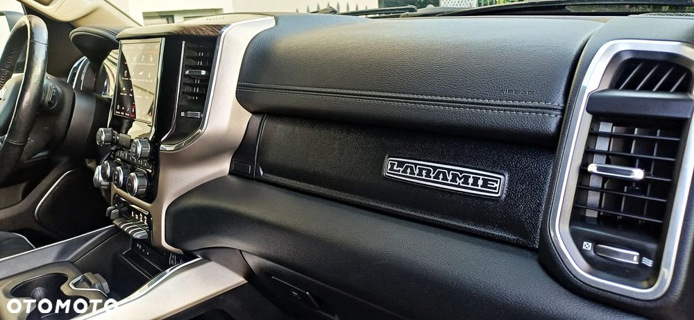 RAM 1500 5.7 Crew Cab Laramie - 23