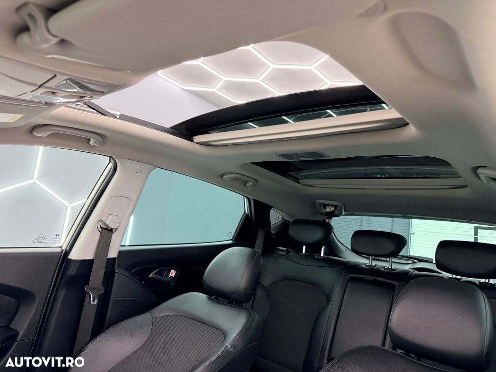 Hyundai ix35 1.7 CRDI 2WD Fifa World Cup Edition - 21