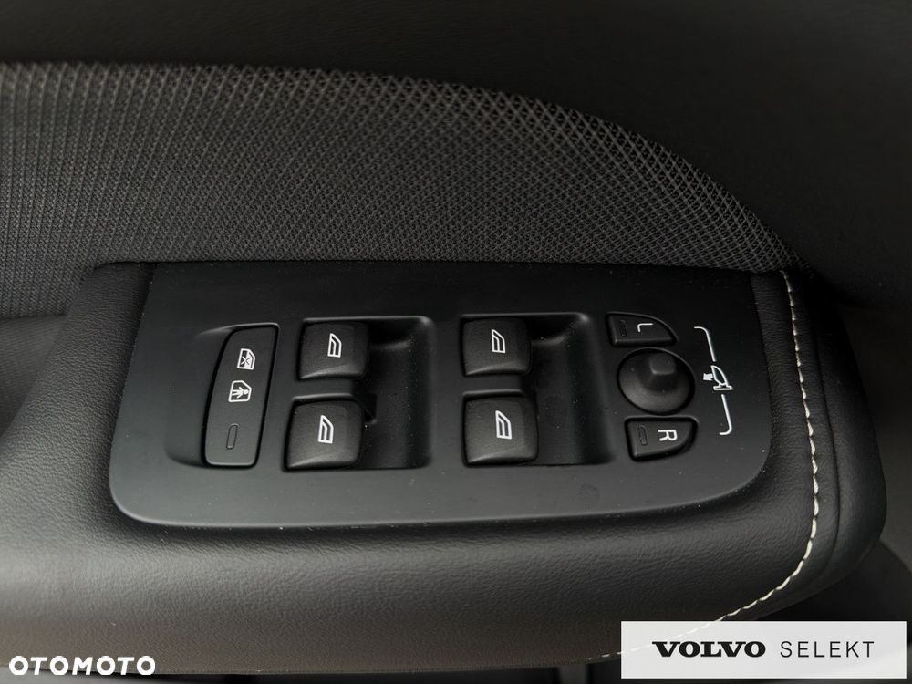 Volvo XC 60 - 25