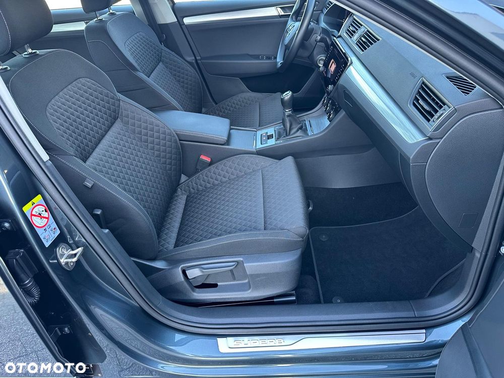 Skoda Superb 2.0 TDI Ambition - 17
