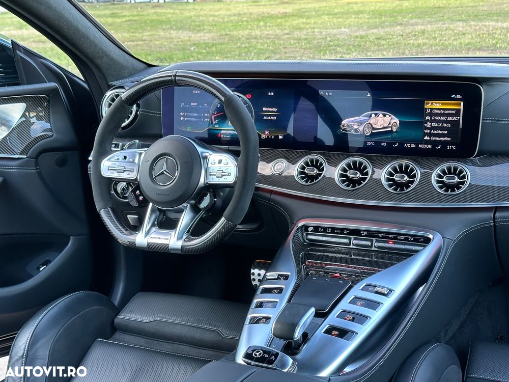 Mercedes-Benz AMG GT-S 63 4MATIC+ - 10