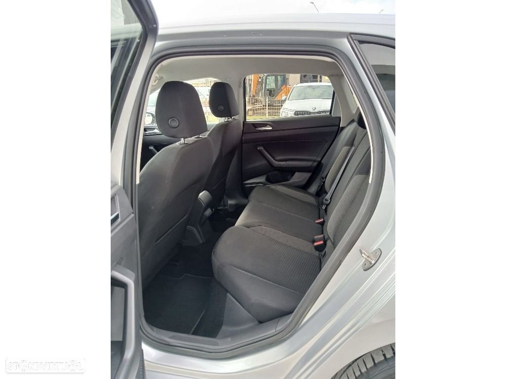 VW Polo 1.0 TSI Urban DSG - 12