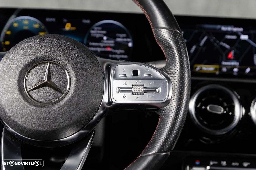 Mercedes-Benz A 250 e 8G-DCT AMG Line - 51