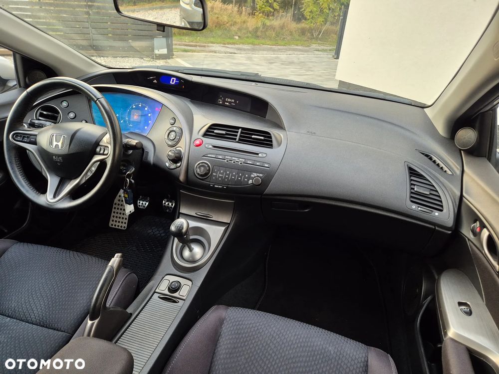 Honda Civic 1.4 i-VTEC Elegance - 23