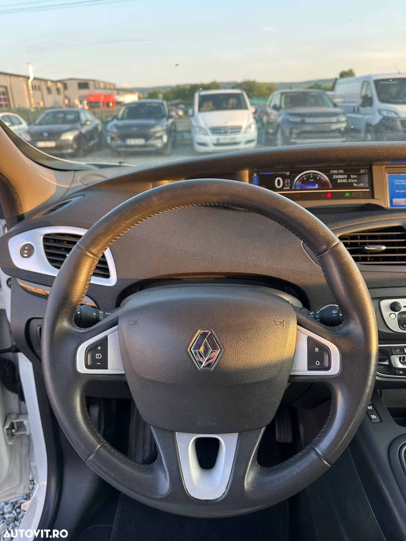 Renault Scenic - 14