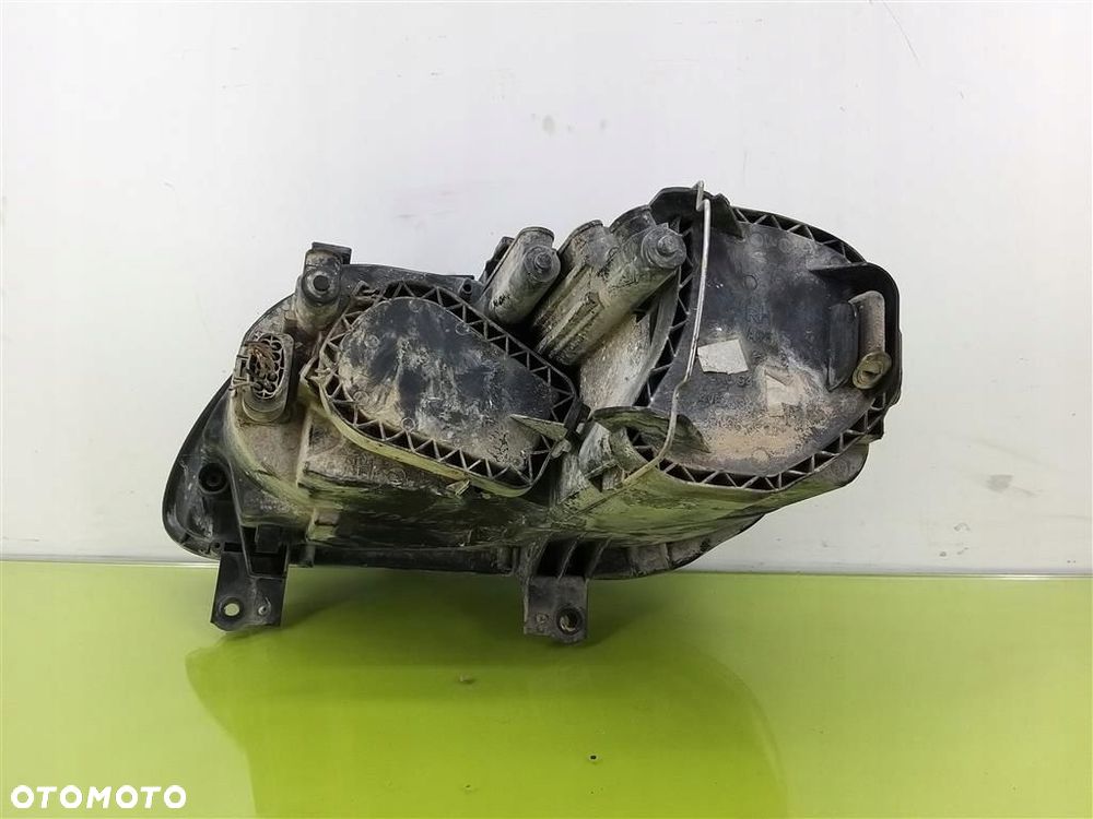 Reflektor lampa przód prawa VW Caddy  III  2004-2010 VISTEON 2K0941006B - 6