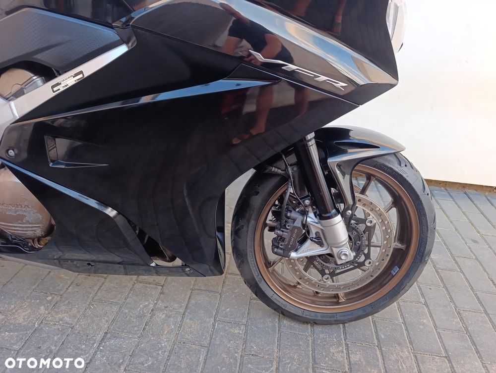 Honda VFR - 33