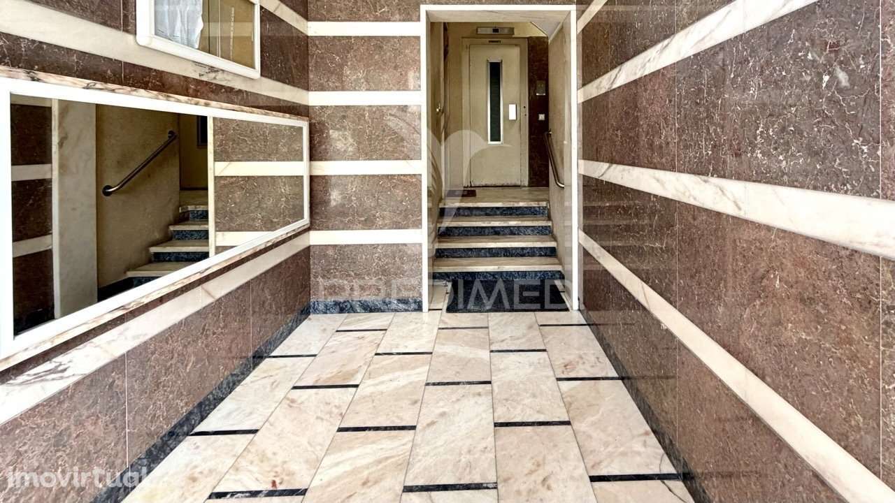 Apartamento T3 transformado em T2+1 - Grande imagem: 5/33