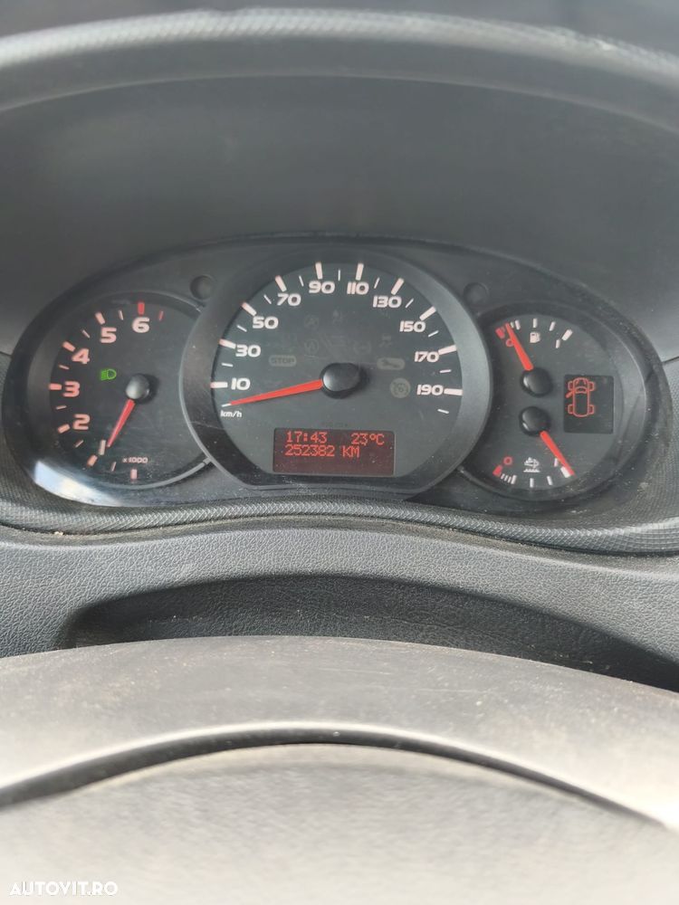 Renault Master III - 7