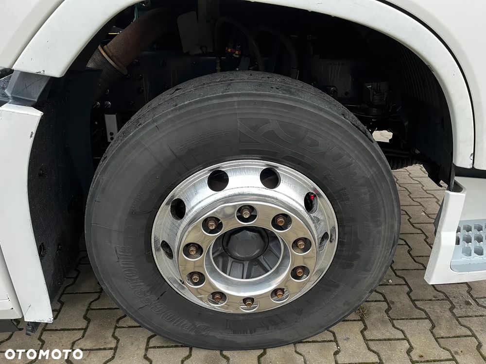 Volvo FH 460 VIN : ** MB32**  PRODUKCJA 11/2020 SPROWADZONE Z FRANCJI SERWISOWANE  DWA ZBIORNIKI PALIWA LODÓWKA ALU FELGI - 6