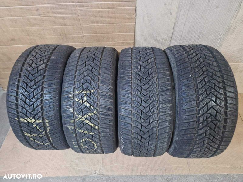 4 bucăți Dunlop R18 235/40/ Anvelope de iarnă DOT2720 - 1