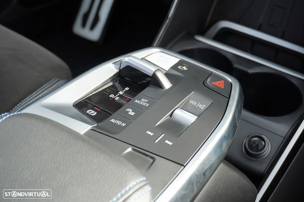 BMW 218 Active Tourer i Pack Desportivo M Auto - 21