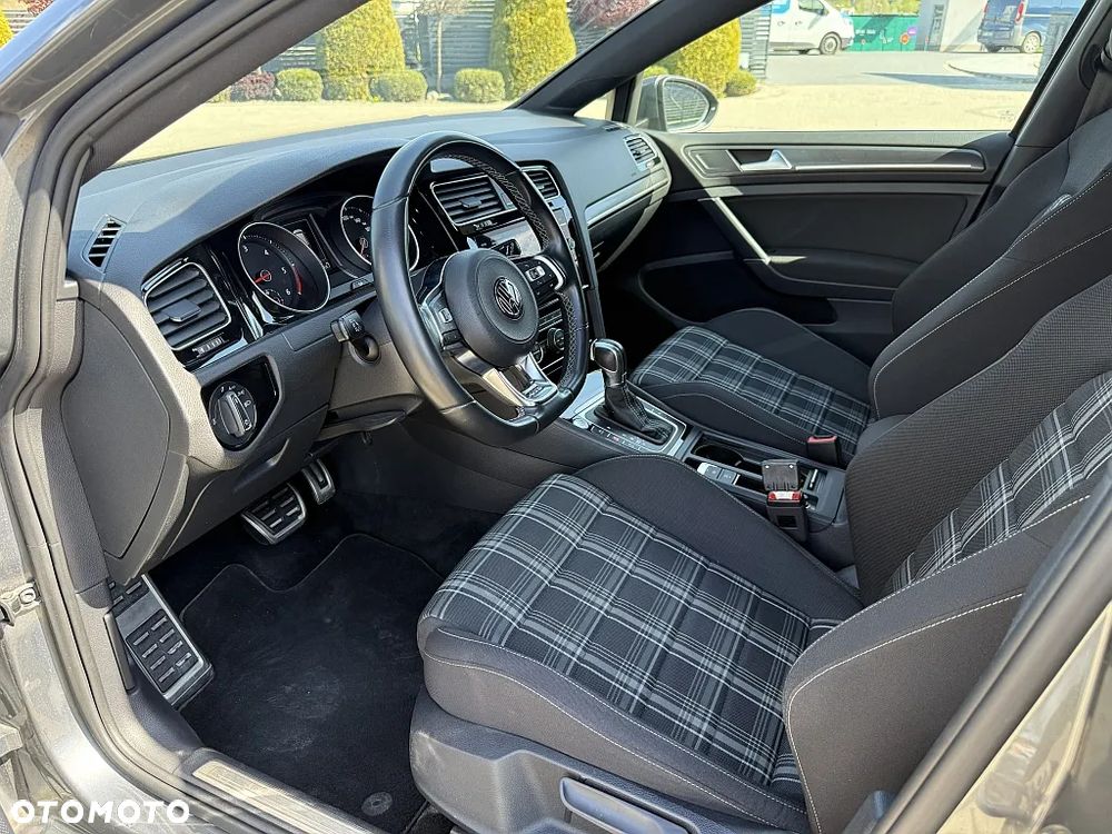 Volkswagen Golf GTD (BlueMotion Technology) DSG - 11