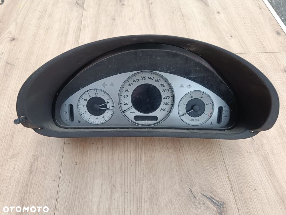 MERCEDES W209 CLK DIESEL LICZNIK ZEGARY EU A2095409947