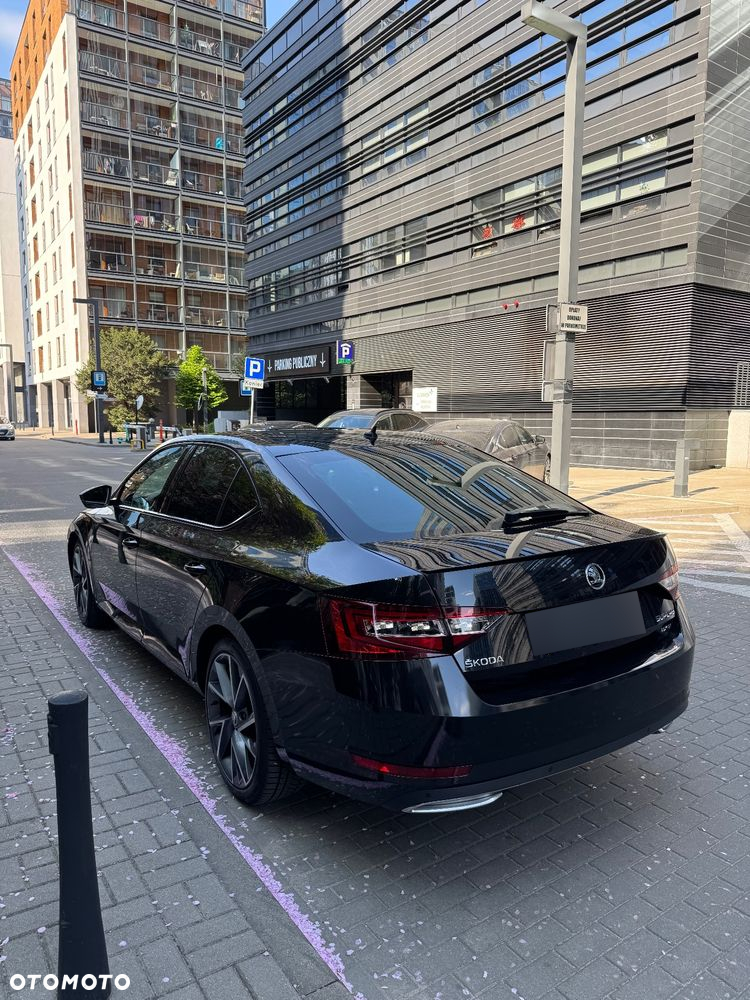 Skoda Superb 2.0 TDI 4x4 Sportline DSG - 17