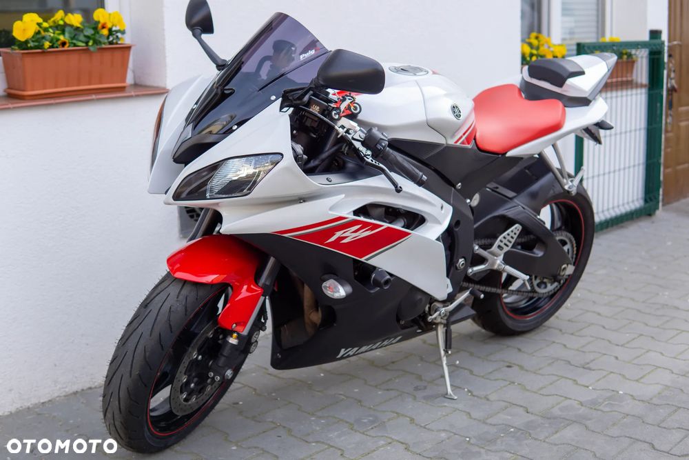 Yamaha R6 - 4
