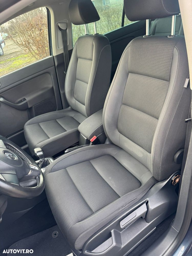 Volkswagen Golf Plus 1.6 TDI DPF DSG Team - 17