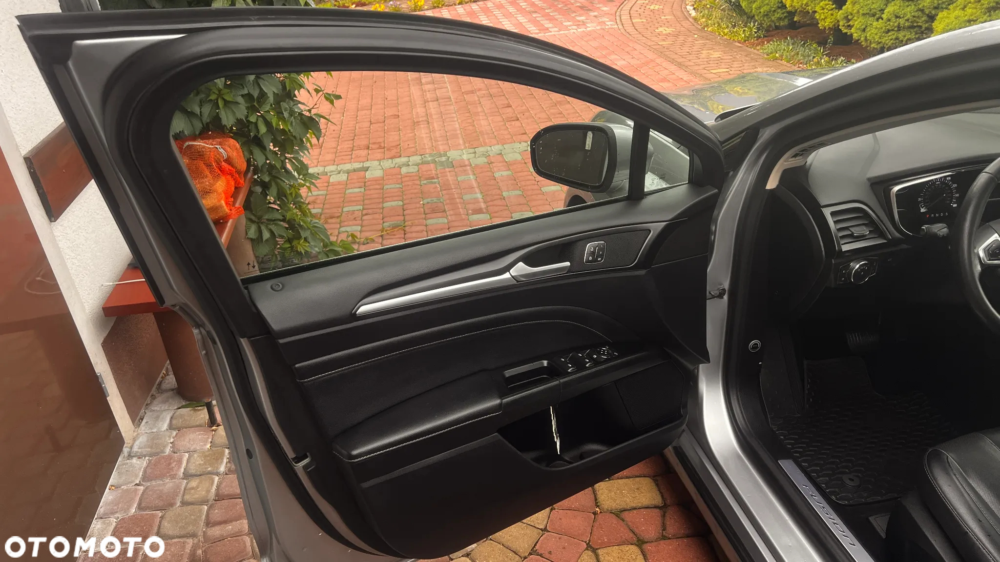 Ford Fusion 2.0 EcoBoost Titanium - 17