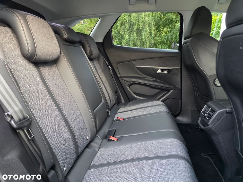 Peugeot 3008 1.5 BlueHDi Allure Pack S&S EAT8 - 33