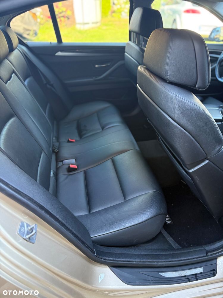 BMW Seria 5 520d - 12