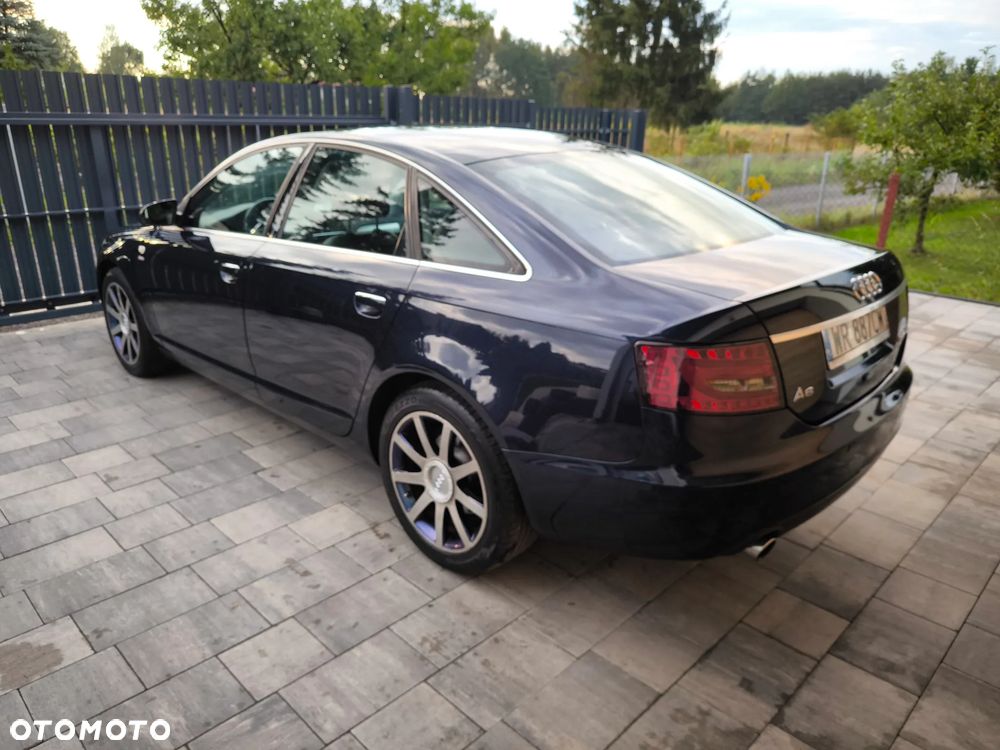 Audi A6 Limousine 2.4 - 5