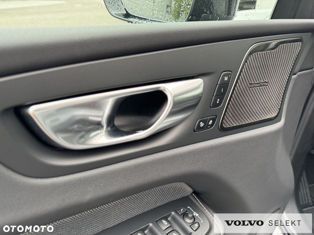 Volvo XC 60 - 24