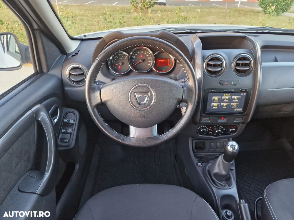 Dacia Duster 1.6 4x2 Laureate - 10