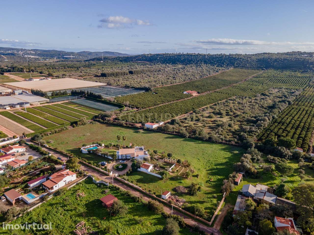 Moradia de Luxo na Urbanização do Foral inserida num lote com 17 640m2 - Grande imagem: 3/60