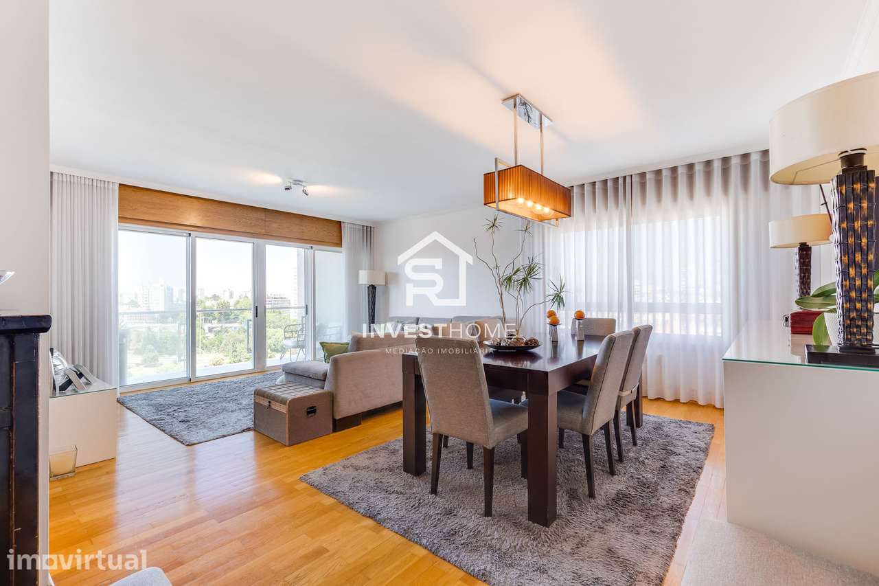 Apartamento T3 | Renovado | Porteiro | Varanda| Garagem | Lordelo Ouro - Grande imagem: 2/46
