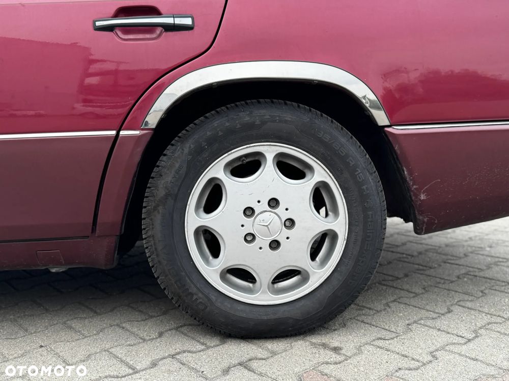 Mercedes-Benz W124 (1984-1993) - 23