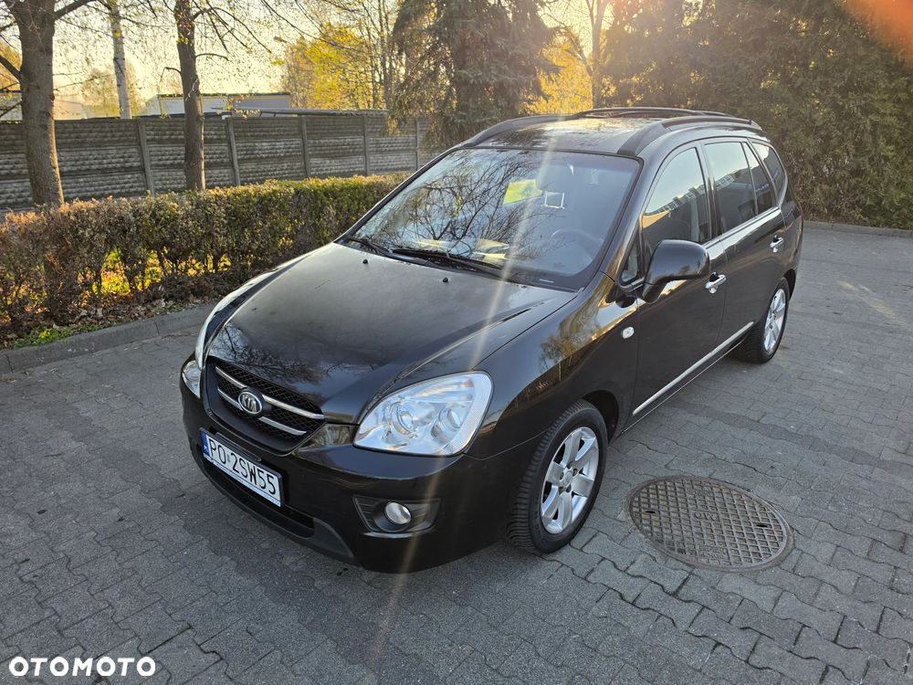 Kia Carens - 2