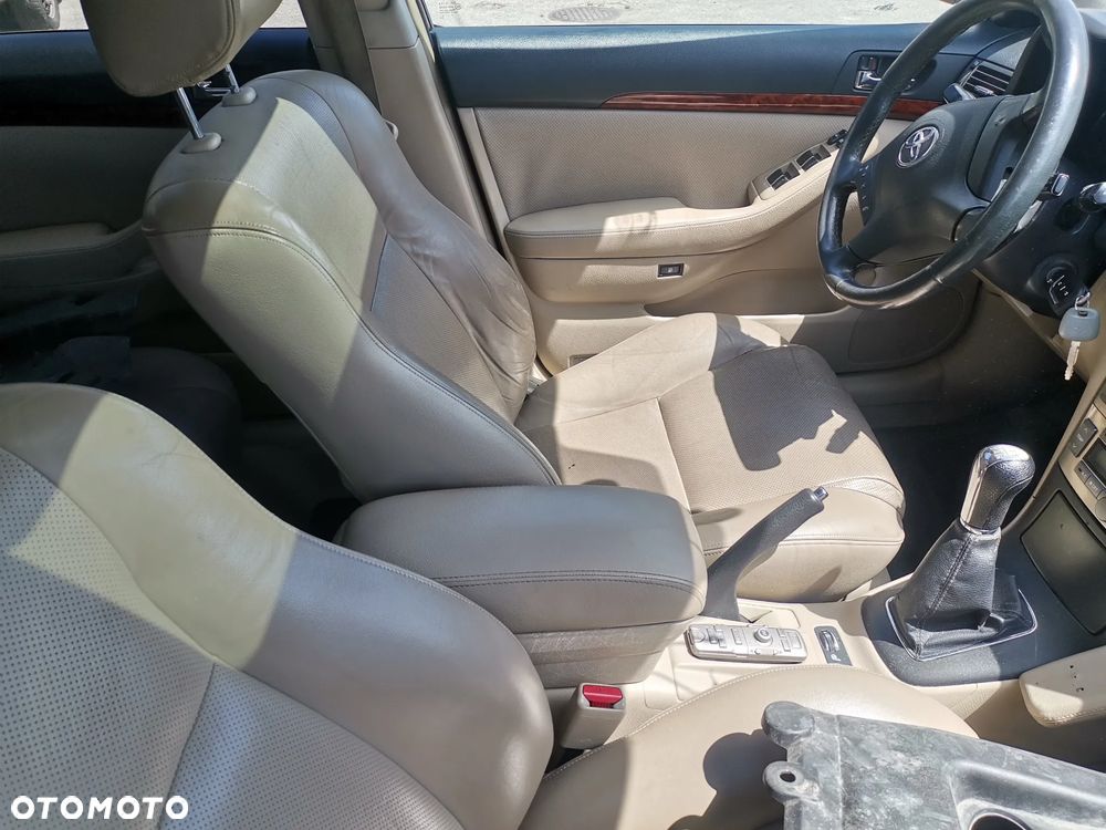 AVENSIS T25 2.0 VVTI blotnik drzwi klapa lusterko skora silnik skrzynia szyba lak 209 - 11