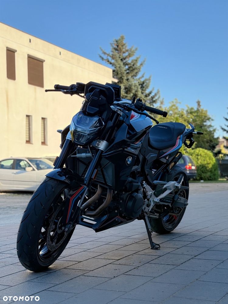 BMW F - 2