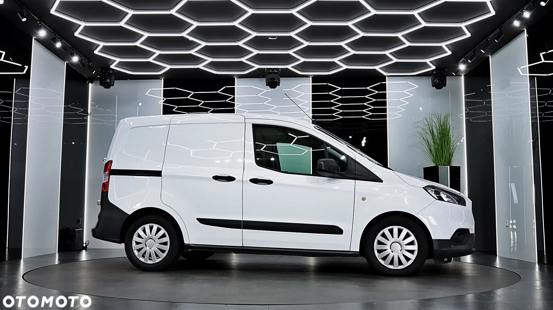 Ford Transit Courier 1.0 EcoBoost Trend - 12