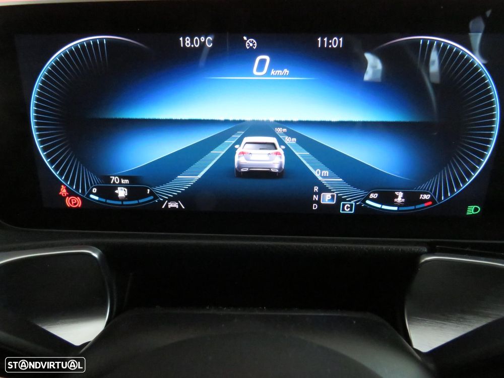 Mercedes-Benz GLB 180 d AMG Line - 25