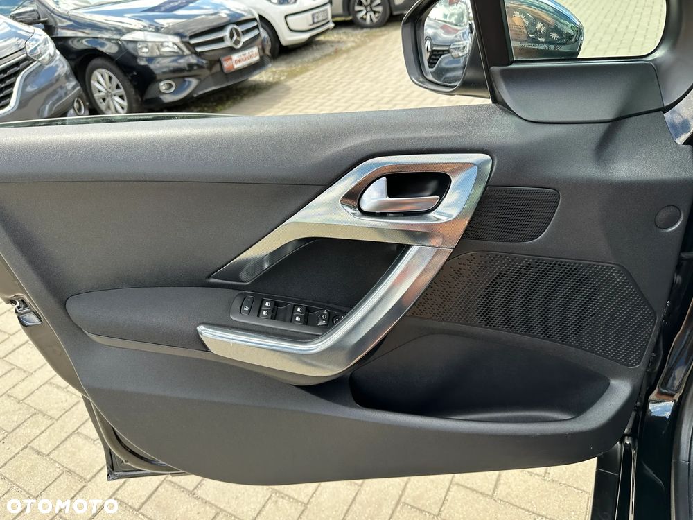 Peugeot 2008 - 21