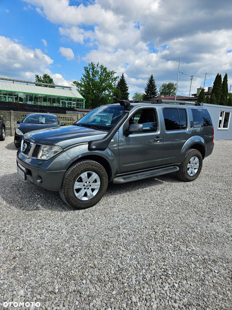Nissan Pathfinder 2.5 D Platinum - 2