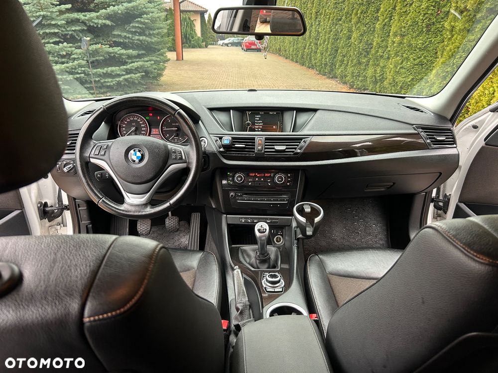BMW X1 sDrive18d Sport Line - 9