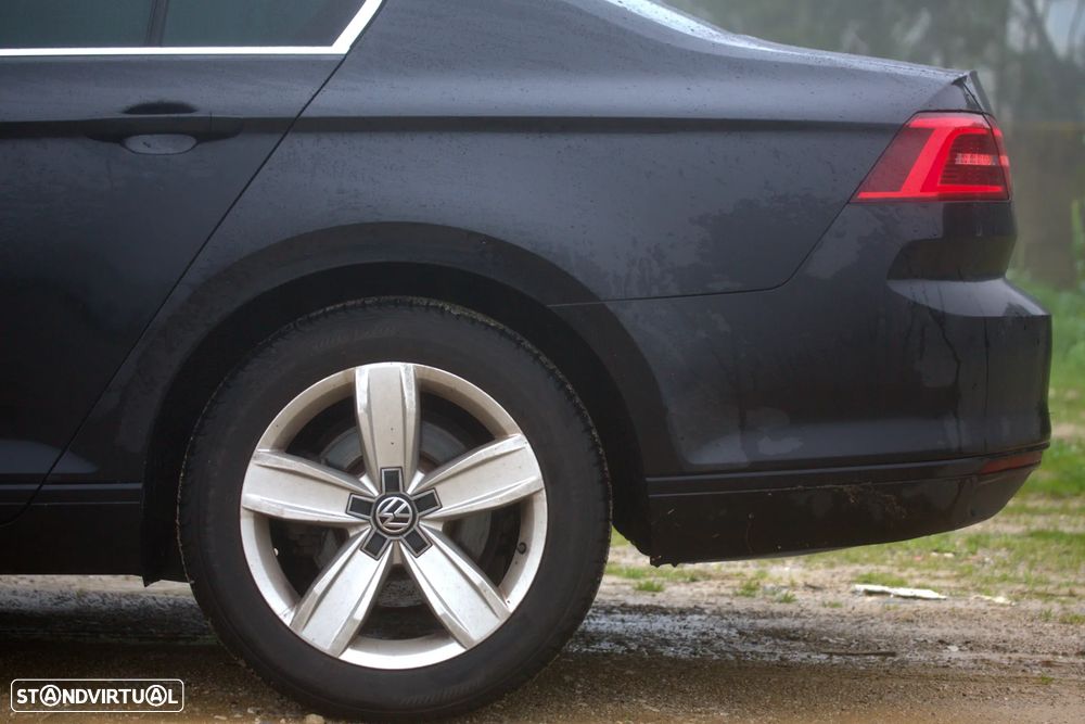 VW Passat - 4
