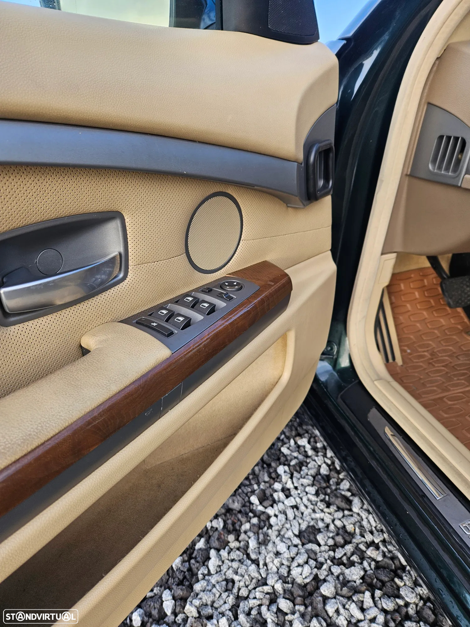 BMW 745 iA - 8